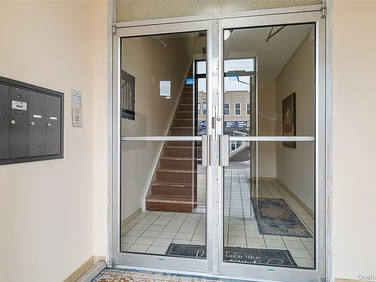 402 Jericho Tpke #1 — Photo 16