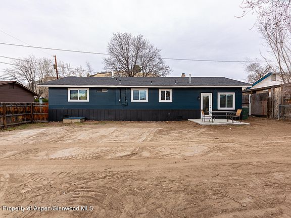 4th image of 2613 Bookcliff Ave