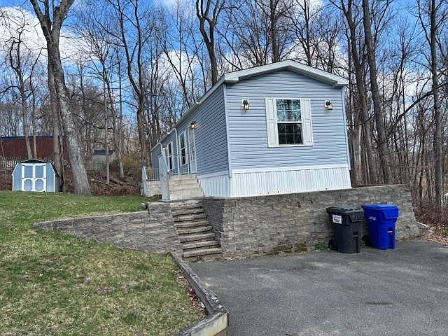 1st image of 11 Wicker Ln