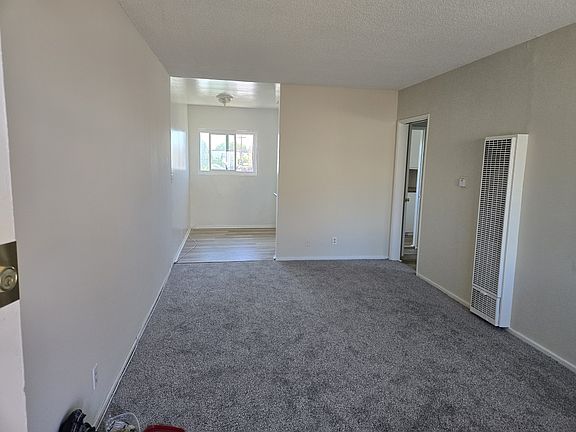 2nd image of 634 E Hyde Park Blvd APT 5