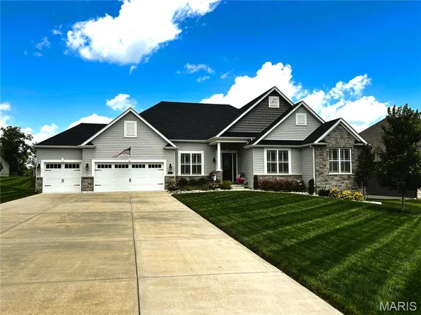 407 Tomahawk Ridge Ct, Saint Charles, MO 63301