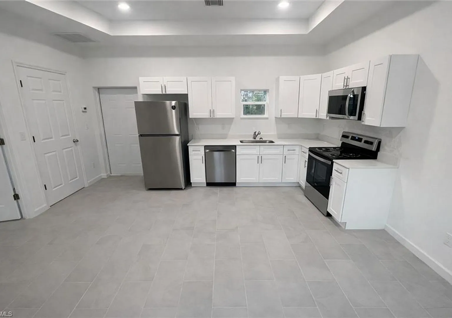 Brand-New 1-Bedroom Home in Peaceful Alva — Photo 2