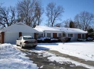 1069 Summit St, Elgin, IL 60120