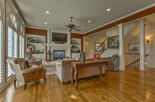 6757 N National Dr, Parkville, MO 64152 | Zillow