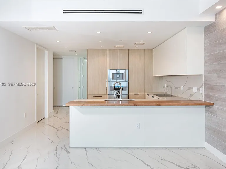 15701 Collins 1403 Sunny #1403 — Photo 23