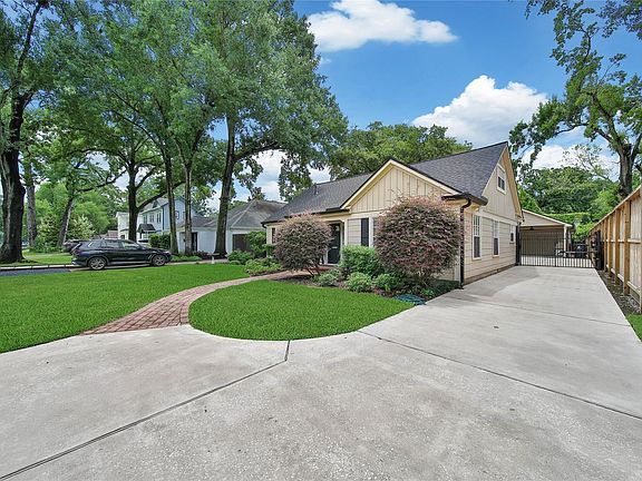 2nd image of 1583 Sue Barnett Dr