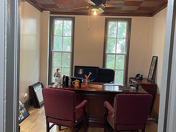 Bdrm/office in larger house 