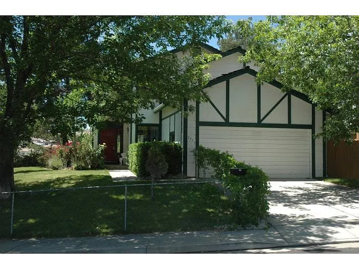 2311 Melody Ln photo 1