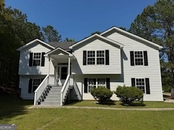 29 Pine Grove Way, Lagrange, GA 30241