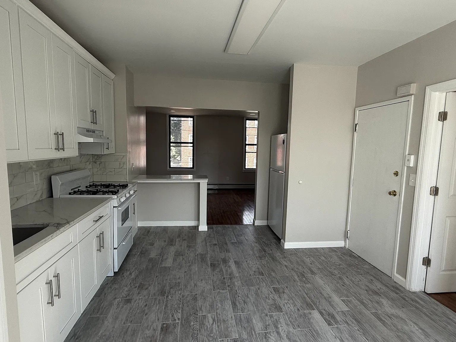 2 bed, 800 sqft, $2,495 — Photo 3