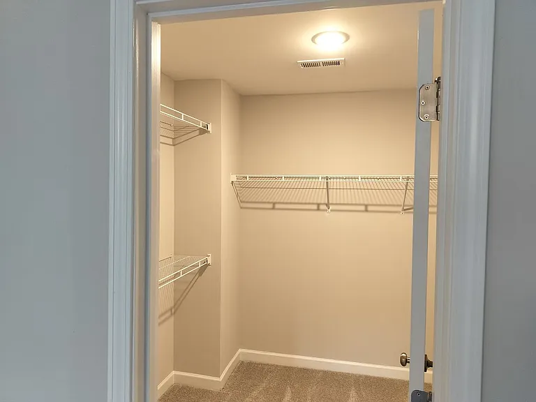 1051 McKay Dr — Photo 20