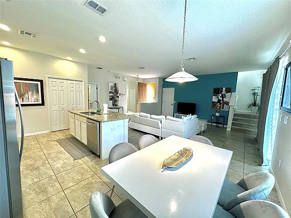 5th image of 840R Las Fuentes Dr