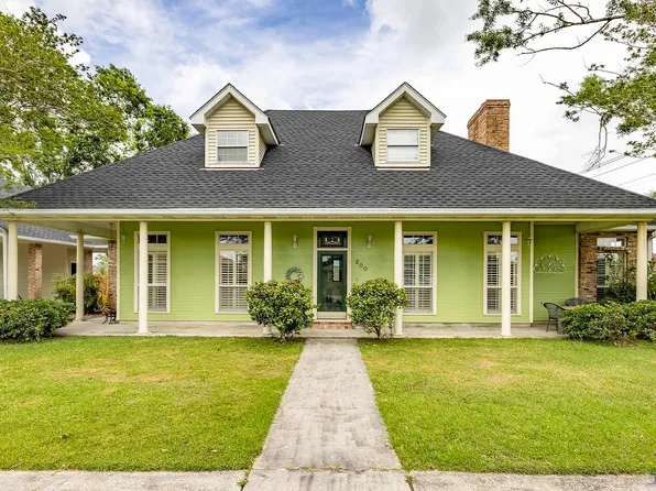 200 Wellington Dr, Houma, LA 70360