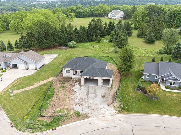 2nd image of 333 Drumlin Loop