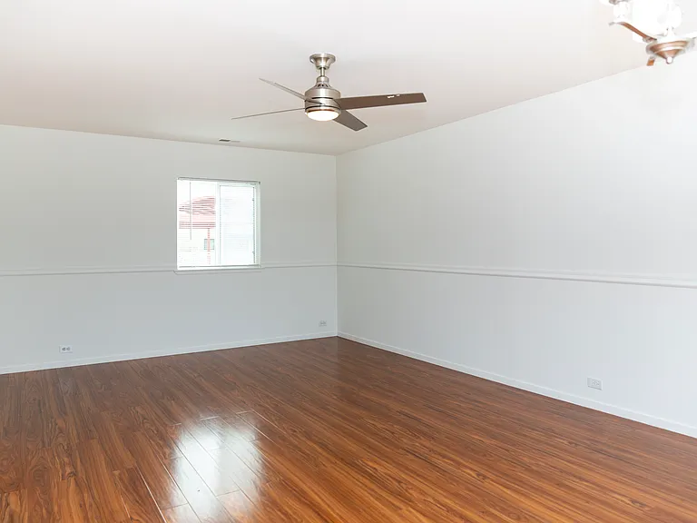 1213 Admiralty Ln — Photo 5