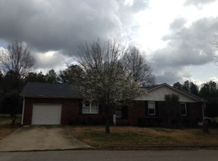 306 Ridgecrest St, Greenfield, TN 38230