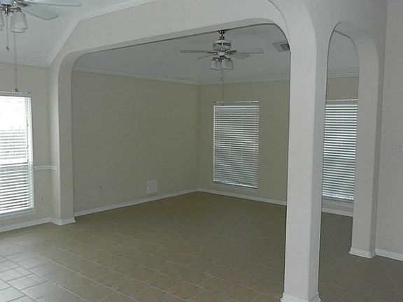 5th image of 13930 Abbey Ln