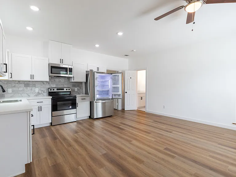8210 Sparta St #B — Photo 37