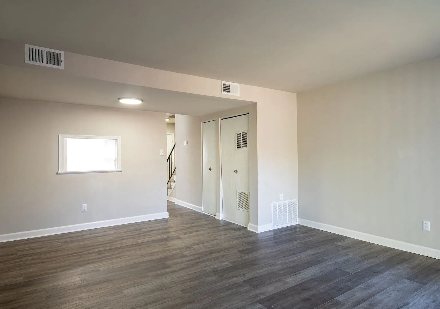 Stratford Hills Apartment and Townhomes — Photo 2