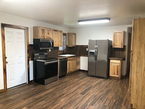 2nd image of 530 Ferry Dr