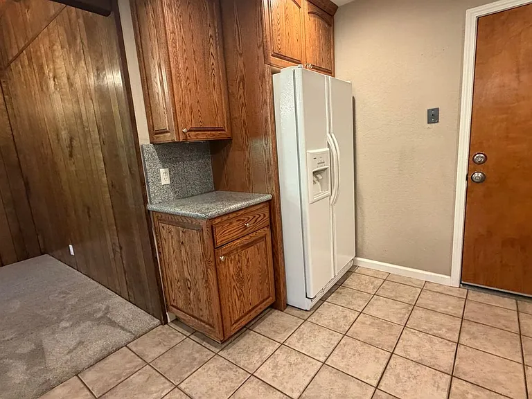 3404 Marshall Ave — Photo 36
