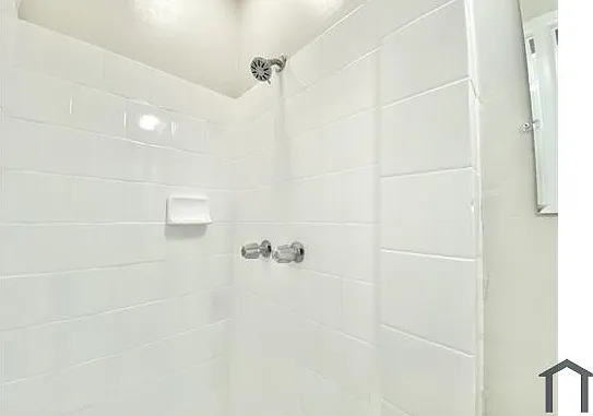 10961 S Figueroa St #13 — Photo 10