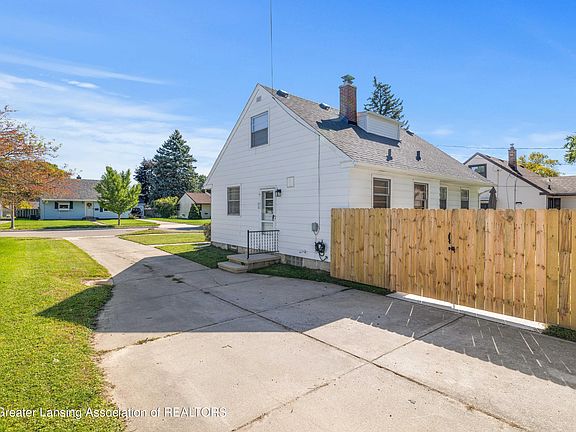 4th image of 4608 Alpha St