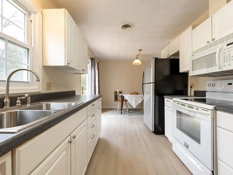 1005 Glade Rd — Photo 49