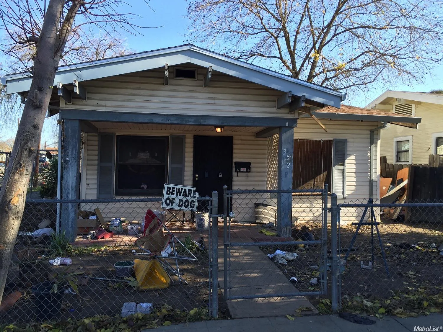 352 S E St photo 1
