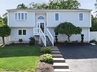 13 Water View Ln, North Providence, RI 02904