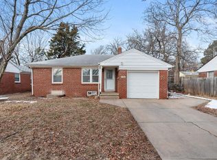 1857 S Old Manor Rd, Wichita, KS 67218