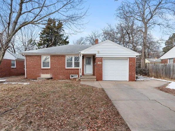 1857 S Old Manor Rd, Wichita, KS 67218