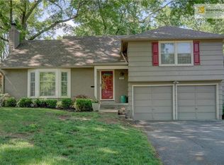 3806 W 52nd Pl, Roeland Park, KS 66205