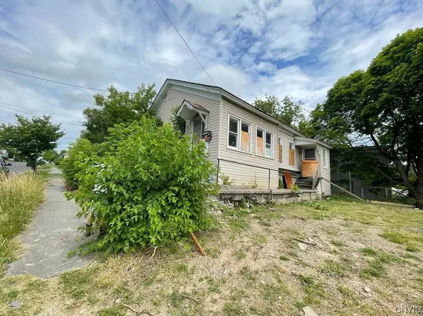 106 Spring St, Syracuse, NY 13208