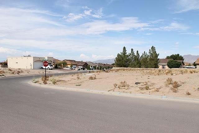 2nd image of 5830 Willet Dr