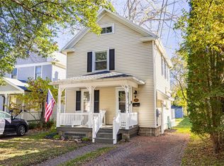 30 Boughton Ave, Pittsford, NY 14534