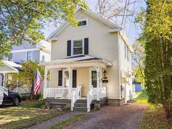 30 Boughton Ave, Pittsford, NY 14534