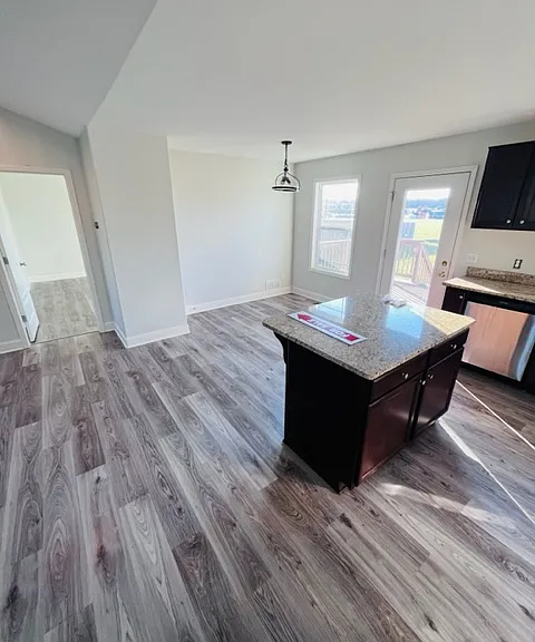 327 Deluth Dr — Photo 7