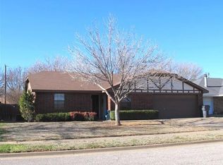 6610 Rosedale St, Wichita Falls, TX 76310