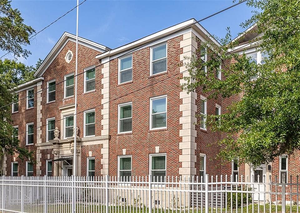 1st image of 519 Norwich St #305