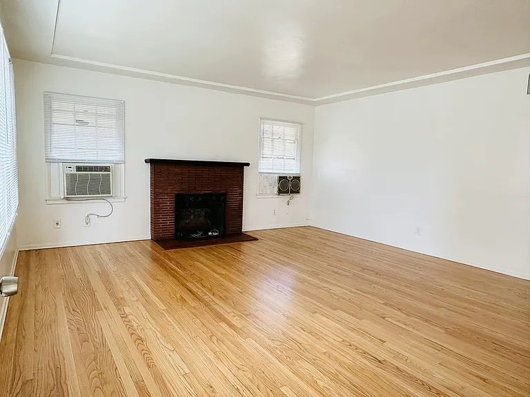 503 W Lugonia Ave — Photo 5
