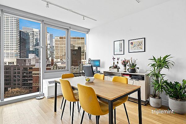 1st image of 550 W 54th St APT 825