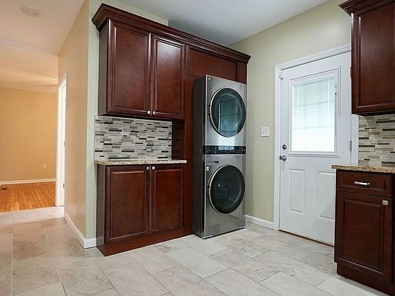 2nd image of 27 Mount Pleasant Ave Floor 1