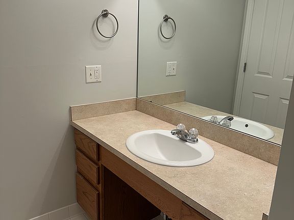 5th image of 2440 Parmenter Blvd APT 203