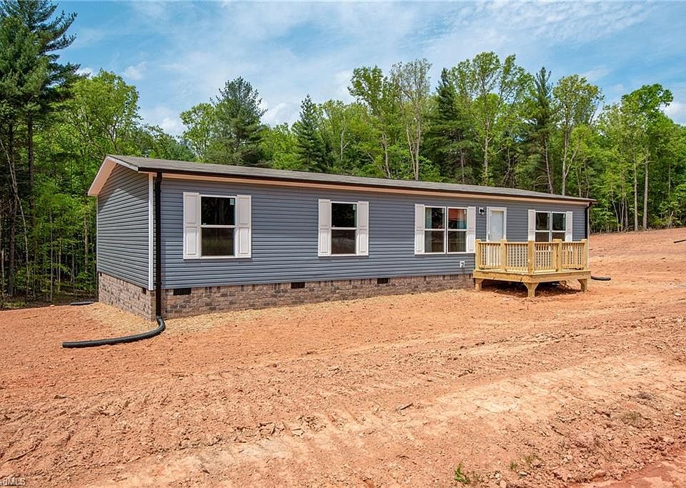1st image of 493 Breeze Hill Rd