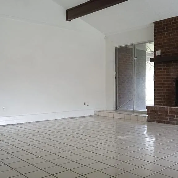 1140 Shadywood Ln — Photo 18