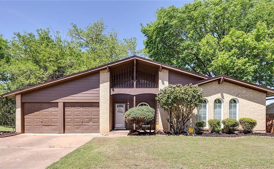 1st image of 2213 Highcrest Dr