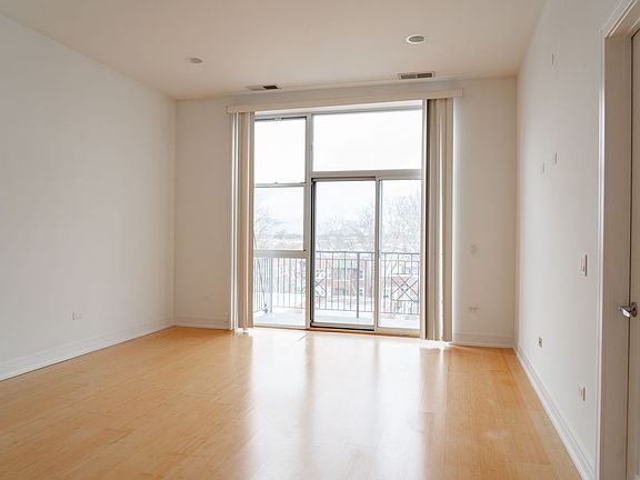 3rd image of 4730 N Kimball Ave APT 512