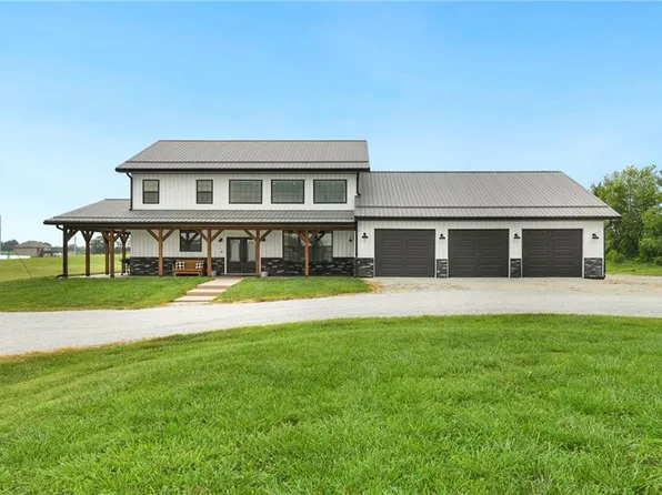 56 NW 151st Rd, Centerview, MO 64019