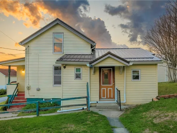 607 Devlin St, Gallitzin, PA 16641